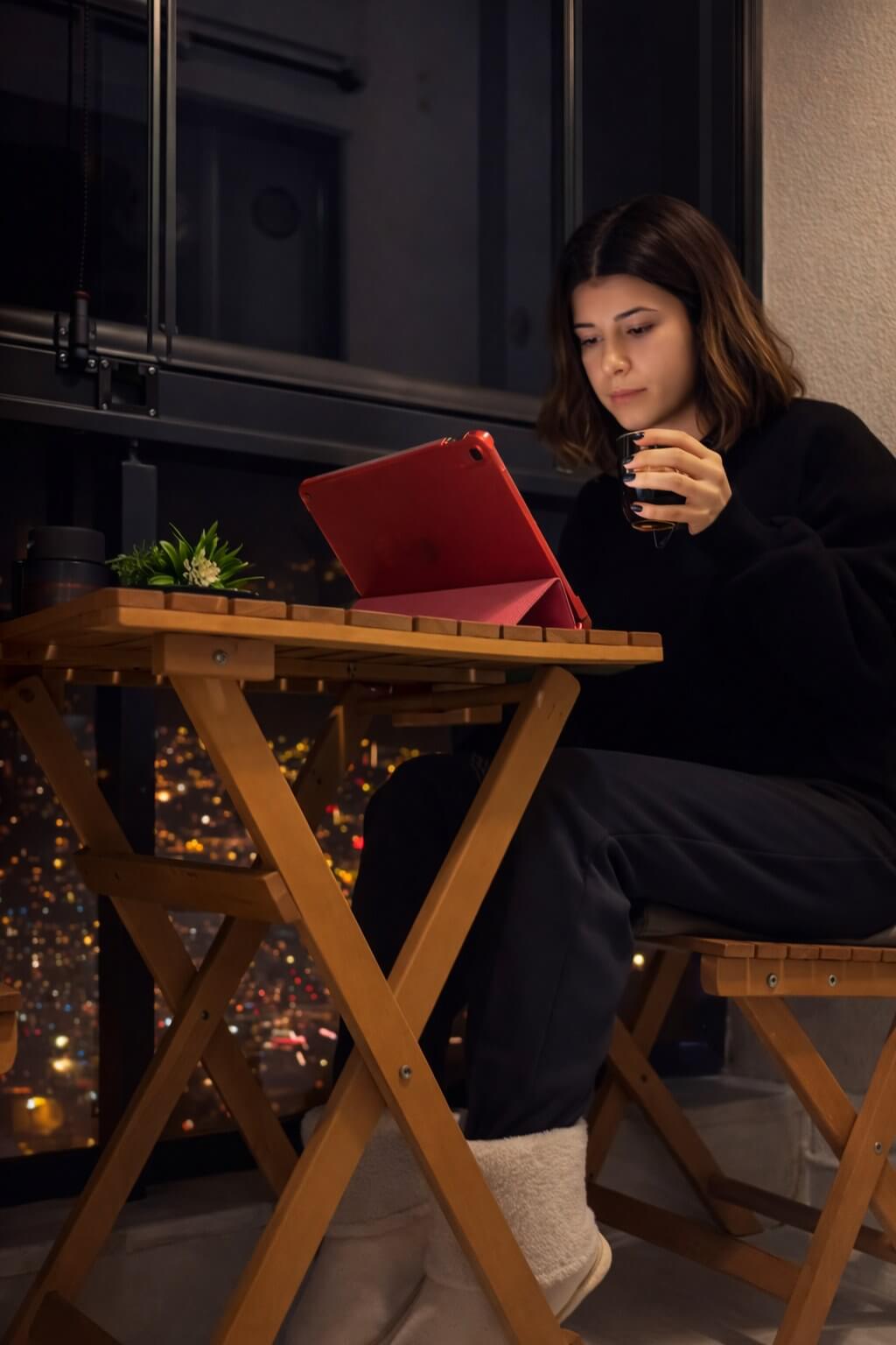 tisho barter çalışması çağla